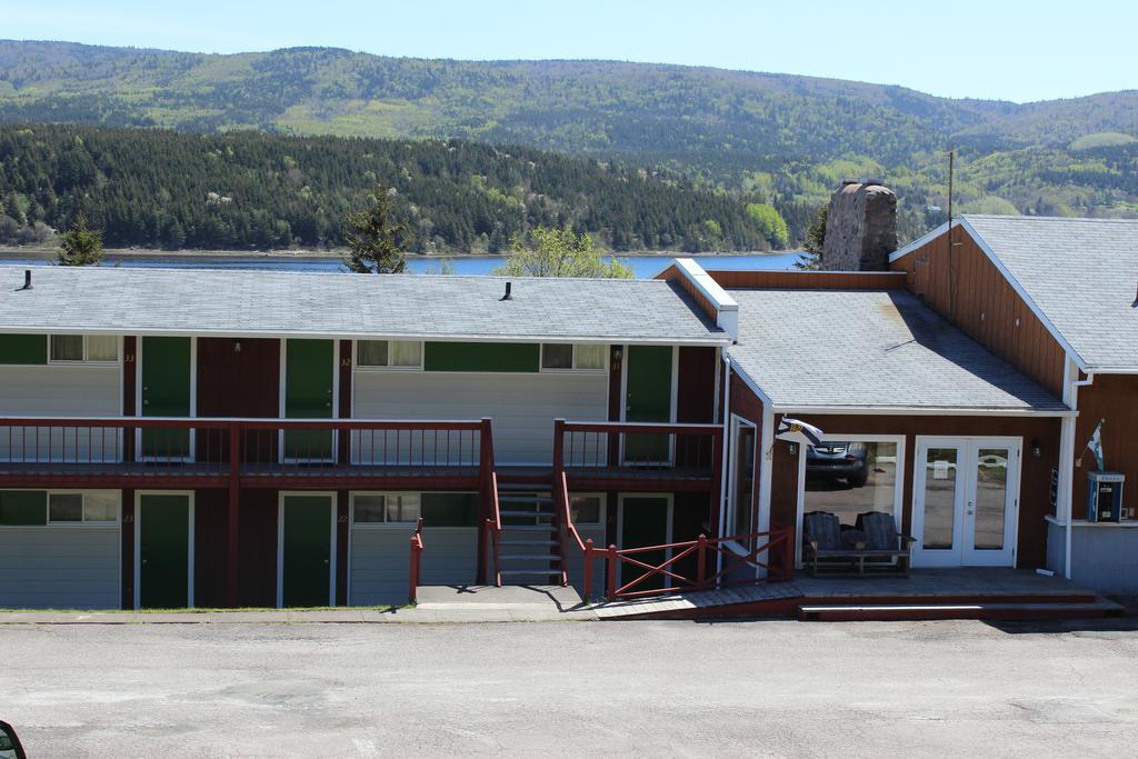 Duck Cove Inn Margaree Harbour Exterior photo